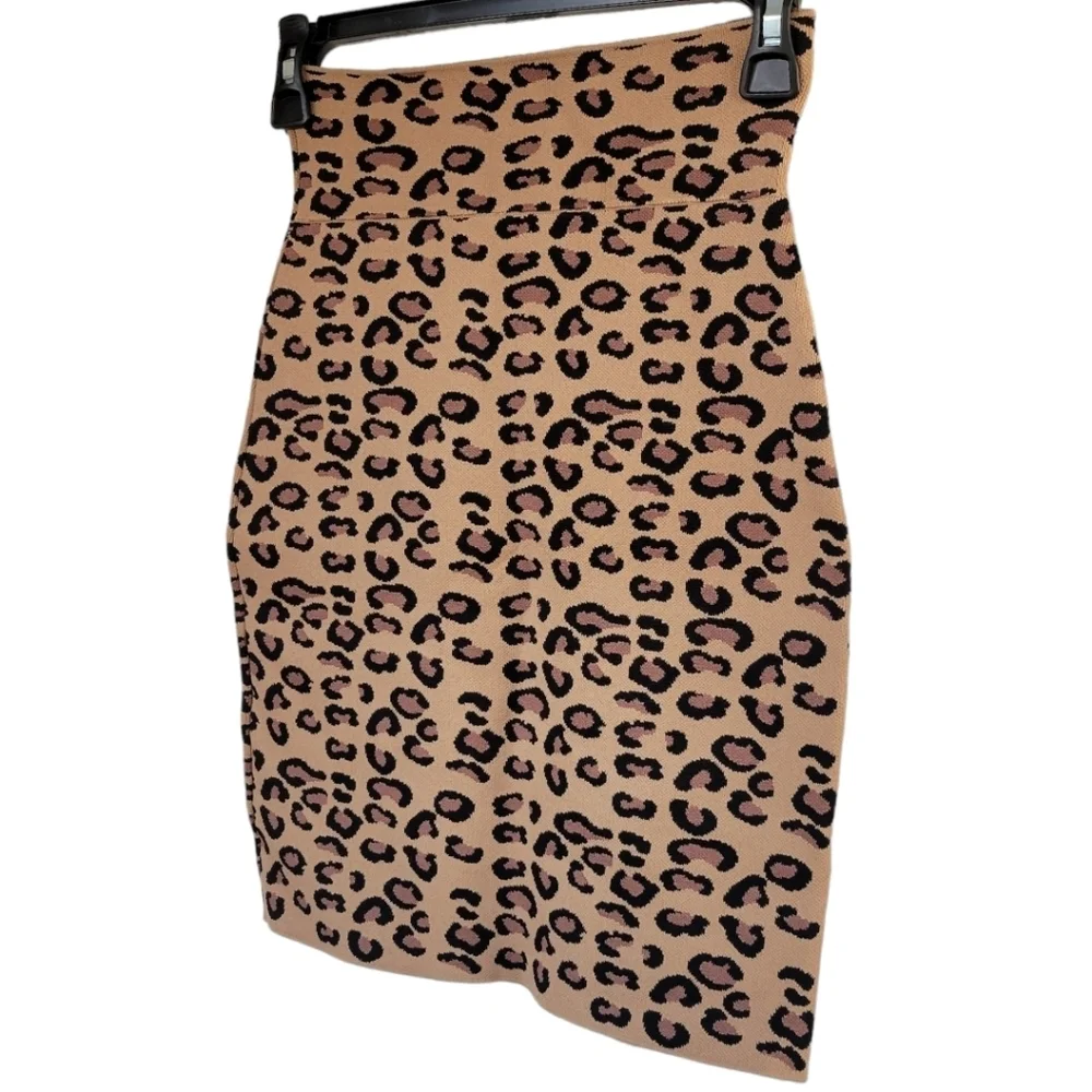 BCBG MaxAzria Leopard Print Bodycon Mini Skirt S Mob Wife Y2K Party Club NWOT - Picture 4 of 9